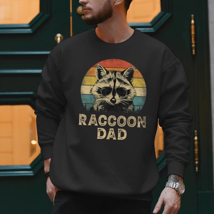 Vintage Raccoon Dad Raccoon Lovers Daddy Father's Day Men Sweatshirt