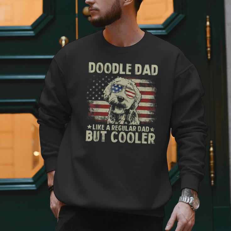Vintage USA Flag Goldendoodle Doodle Dad Fathers Day Men Men Sweatshirt