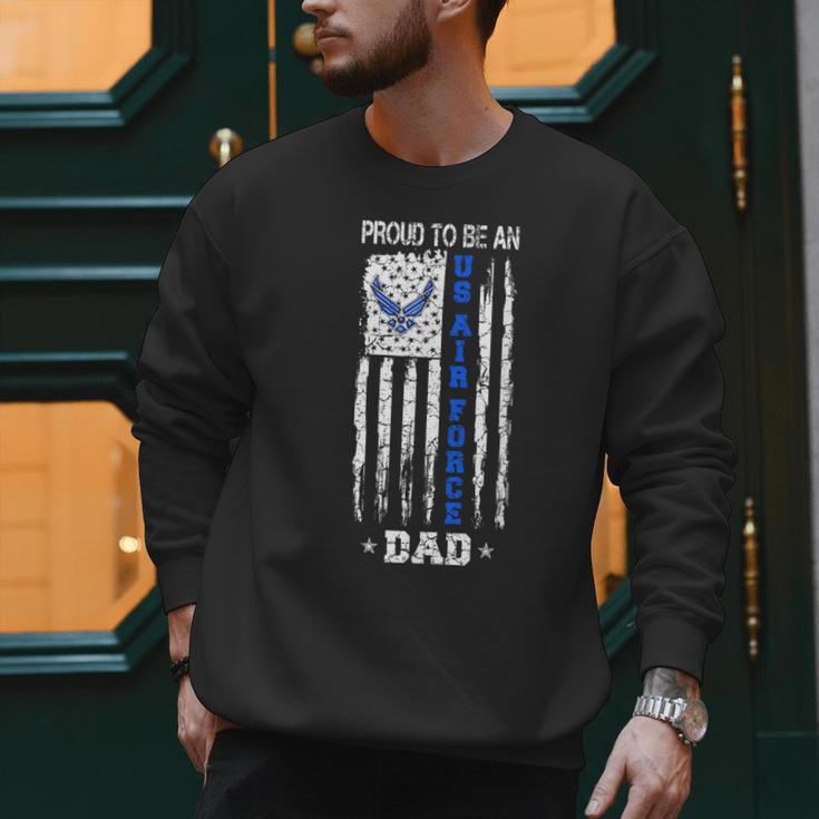 Vintage USA Flag Proud To Be An US Air Force Dad Men Sweatshirt
