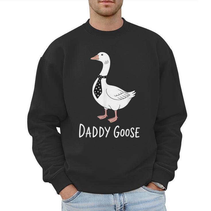 Daddy Goose Fun Father's Day Tee For Dad Men Sweatshirt