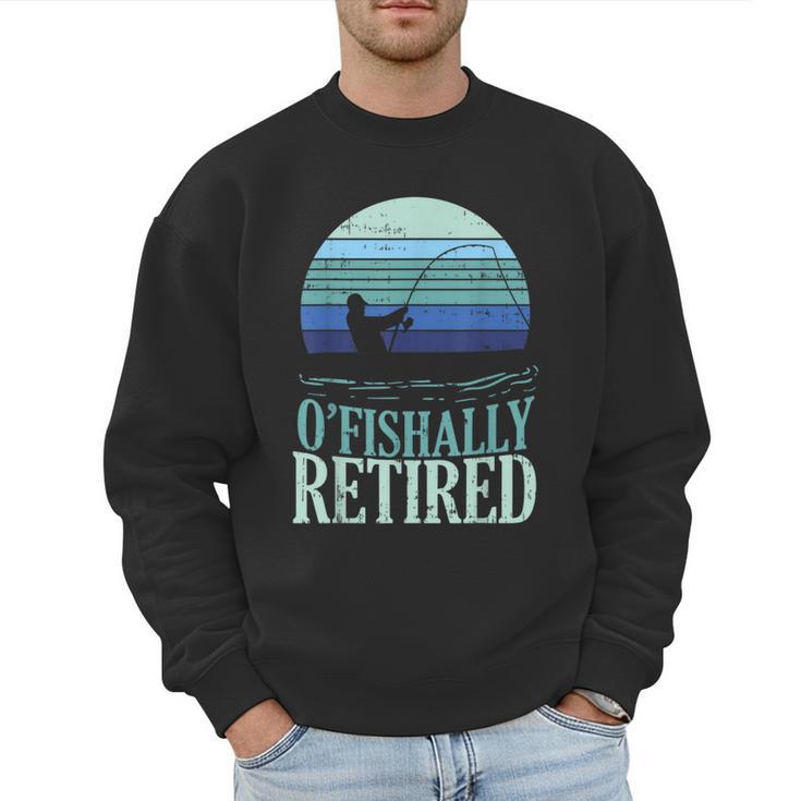 Ofishally Retired Fishing Retro Retirement Dad Men Men Sweatshirt