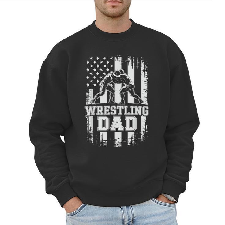 Wrestling Dad US Flag Fathers Day Wrestling Fans Men Sweatshirt