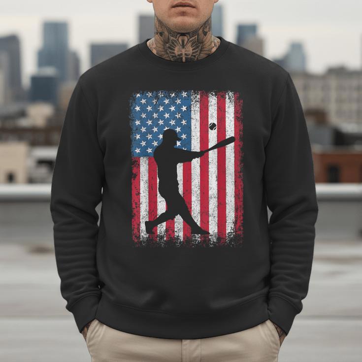 American Flag Vintage Baseball Flag Dad Mom Tee T-Shirt Men Sweatshirt