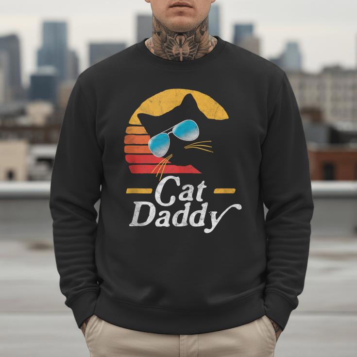 Cat Daddy Vintage 80s Style Cat Retro Sunglasses Distressed Men Sweatshirt