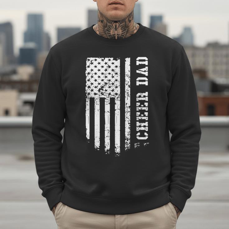 Cheer Dad Cheerleading American Flag Fathers Day Cheerleader Men Sweatshirt
