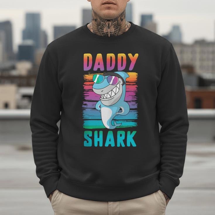 Daddy Shark Retro Vintage Dad Men Sweatshirt Daddy Shark Retro Vintage Dad Men Sweatshirt