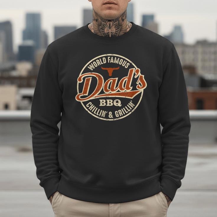 Dad's BBQ Chilling And Grilling Vintage Men Sweatshirt