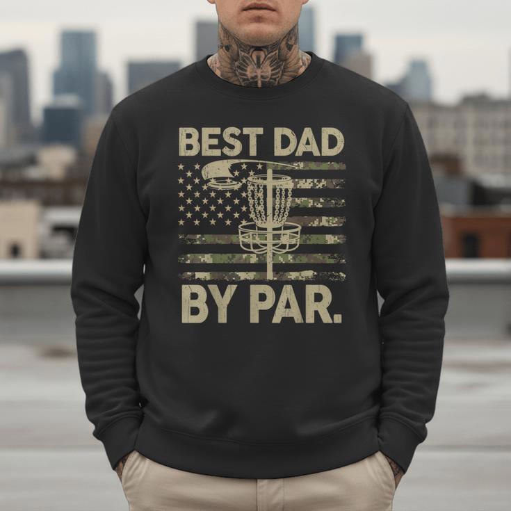 Disc Golf Frisbee Best Dad Par Camo US Flag Golfer Men Sweatshirt