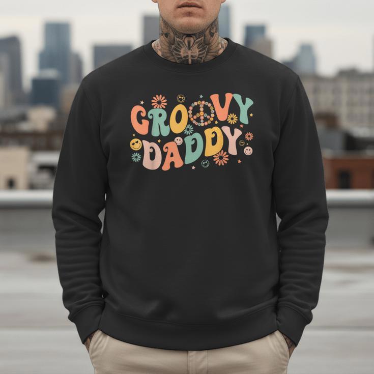 Groovy Daddy Birthday Party Peace Sign Dad 60s 70s Hippie Men Sweatshirt