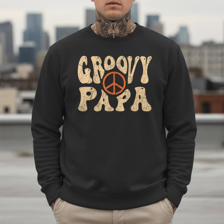 Groovy Papa 70s Aesthetic Nostalgia 1970's Retro Dad Men Sweatshirt