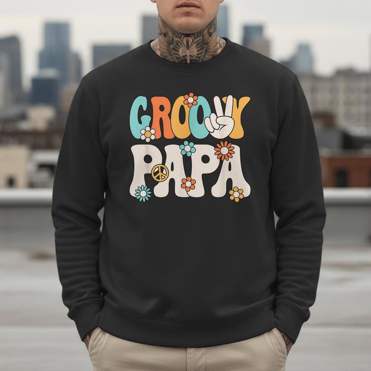 Groovy Papa Dad Retro Hippie 60s 70s Party Outfit Men Men Sweatshirt