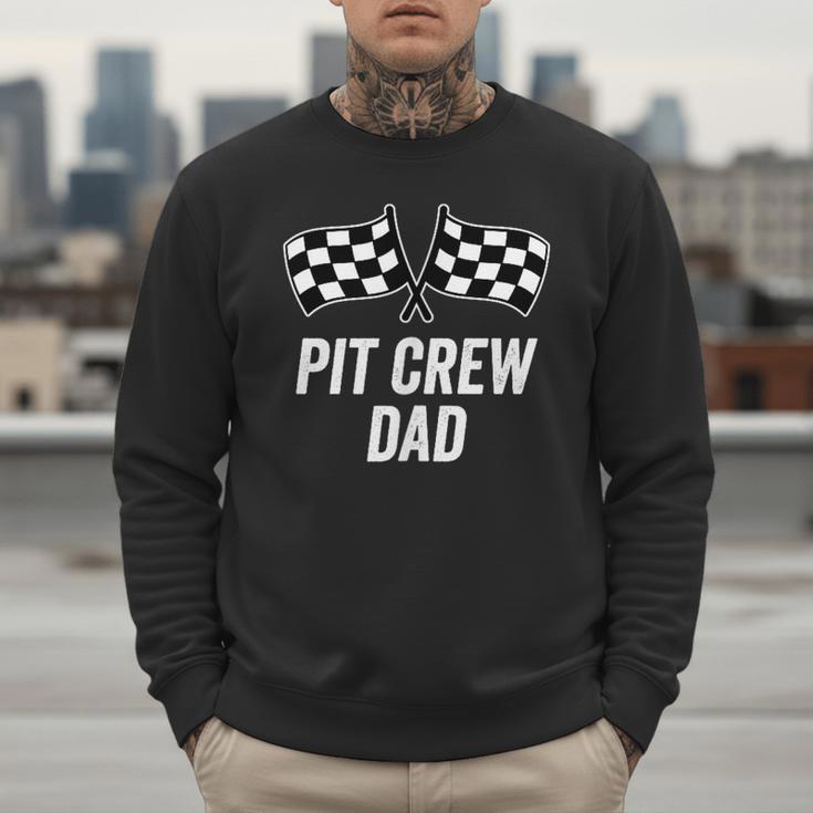 Pit Crew Dad Checkered Flag Hosting Race Car Birthday Partie Men Sweatshirt
