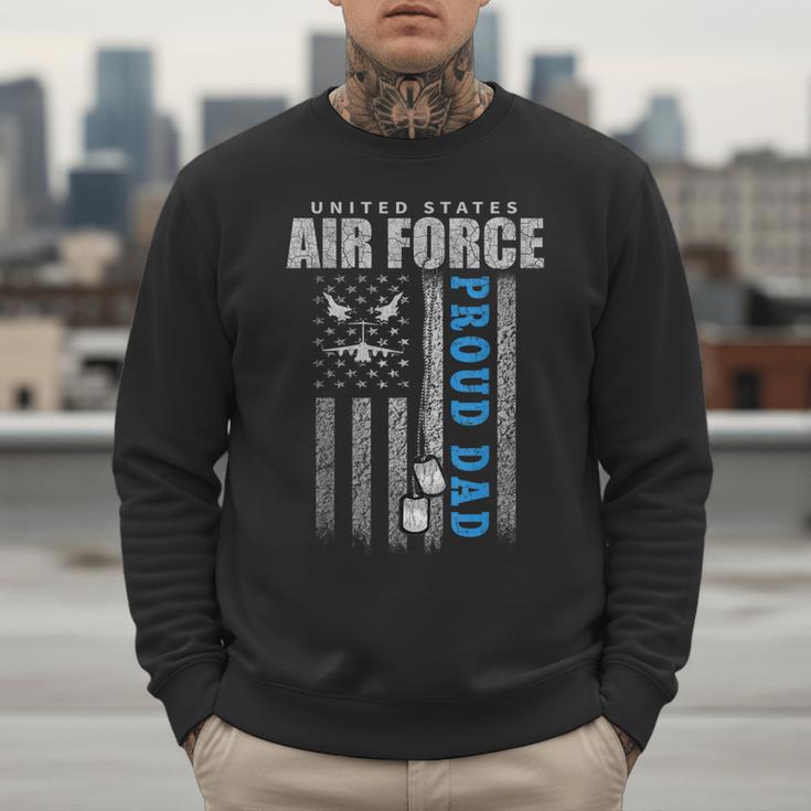 Proud Air Force Dad Of The US Air Force USA Flag Men Sweatshirt
