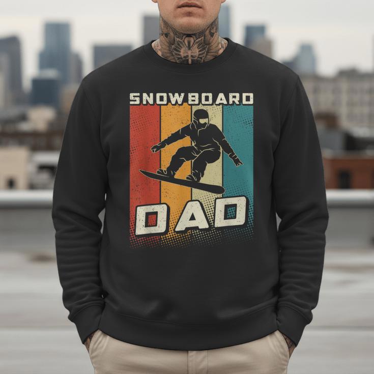 Retro Snowboard Dad Snowboarding Father Snowboarder Dad Men Sweatshirt