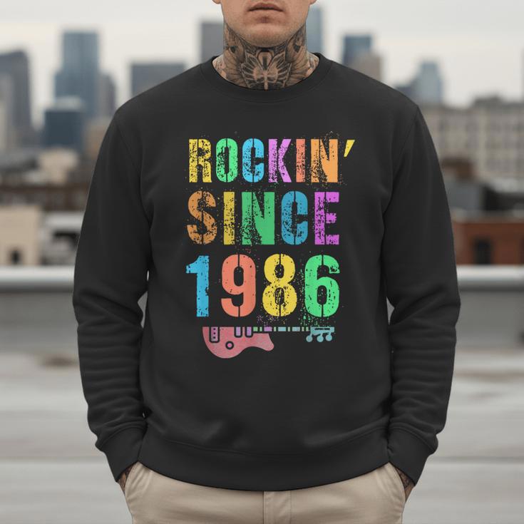 Rockin' Since 1986 Vintage Rockstar 40th Birthday Mom Dad 40 Men Sweatshirt