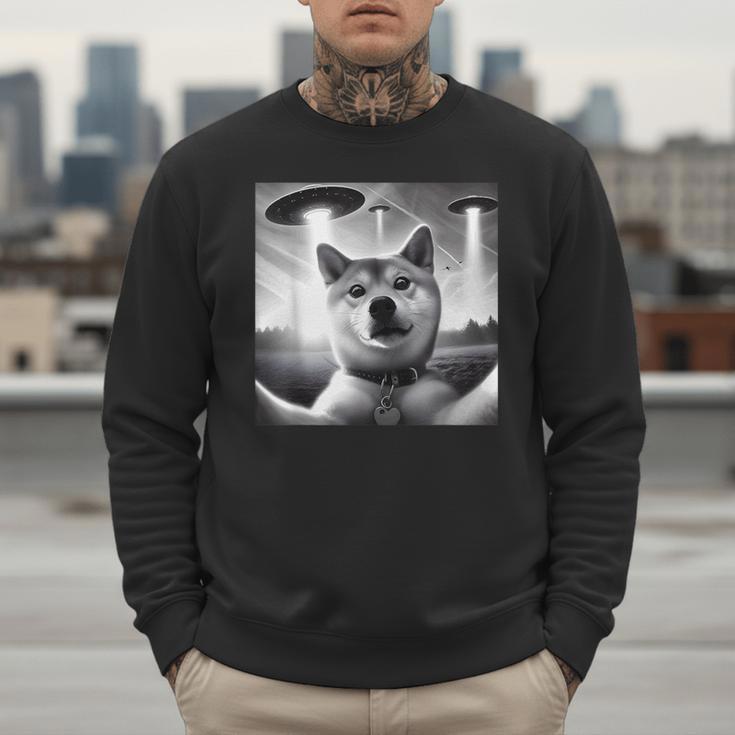 Shiba Inu Dog Dad Mom Graphic Selfie UFOs Weird Aliens Men Sweatshirt