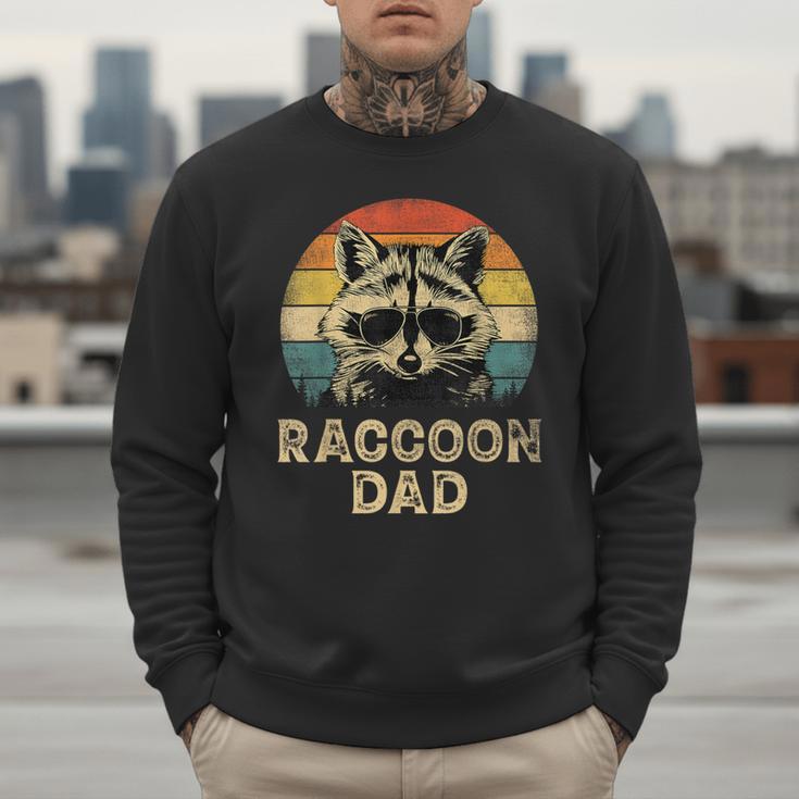 Vintage Raccoon Dad Raccoon Lovers Daddy Father's Day Men Sweatshirt
