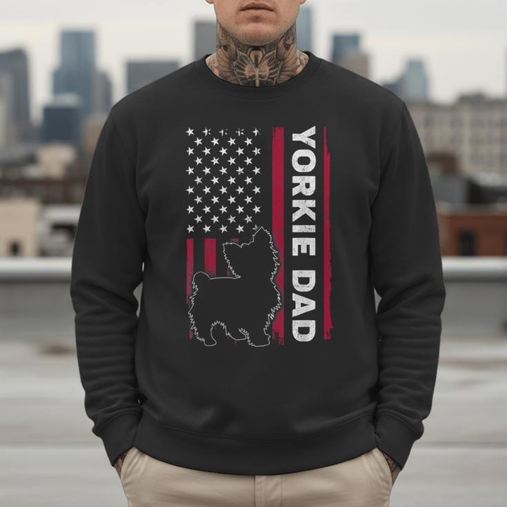 Yorkie Dog Vintage US American Flag Yorkie Dad Fathers Day Men Sweatshirt