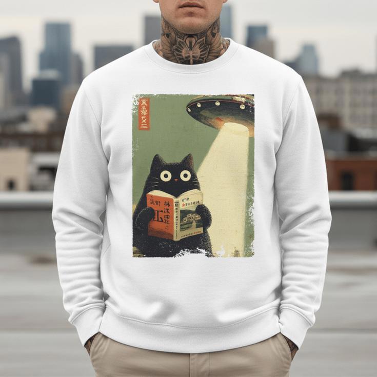 Vintage Japanese Cat Book Lovers UFO Alien Abduction Cat Dad Men Sweatshirt