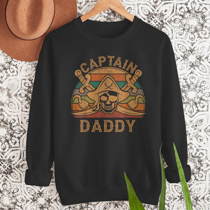 Captain Daddy Pirate Jolly Roger Flag Dad Halloween Men Sweatshirt