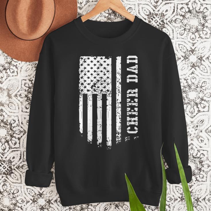 Cheer Dad Cheerleading American Flag Fathers Day Cheerleader Men Sweatshirt