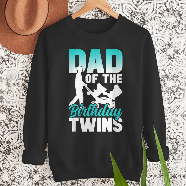 Dad Of The Birthday Twins Celebrate Cute Twin Father Daddy Men Sweatshirt