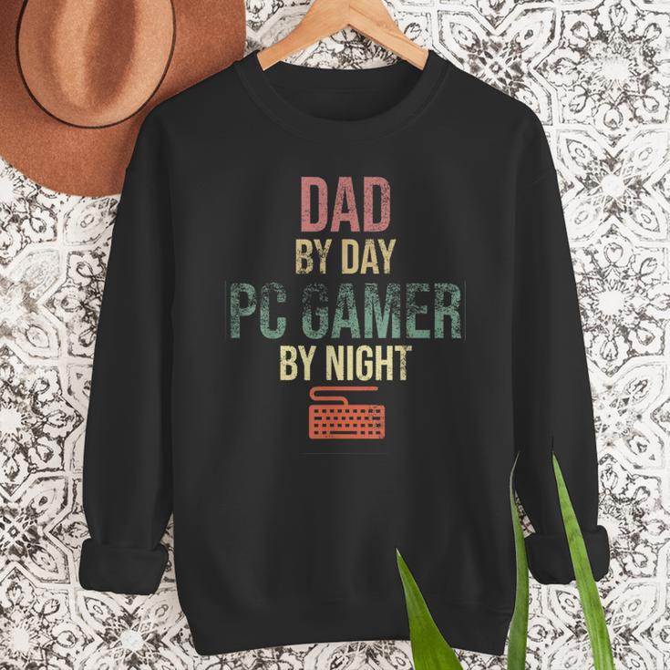 Dad By Day PC Gamer By Night For Gaming Dads Men Sweatshirt