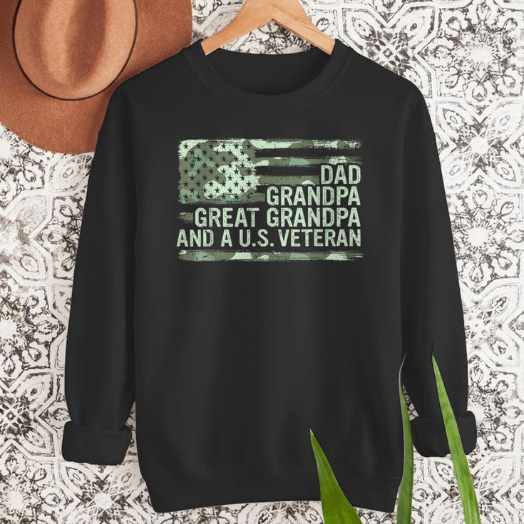 Dad Grandpa Great Grandpa Veteran Fathers Day Great Grandpa Men Sweatshirt