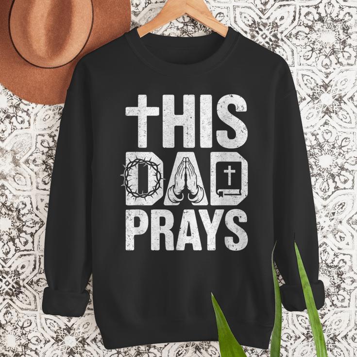 This Dad Pray Religious Vintage Father's Day Christian Daddy Men Sweatshirt