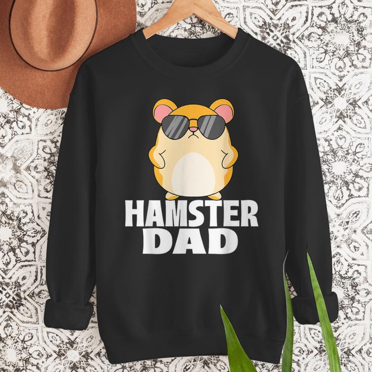 Hamster Dad Father's Day Animal Whisperer Rodent Lover Men Sweatshirt