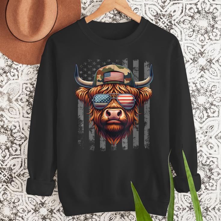 Highland Cow 4th July USA Flag Dad Father America Men Boys Men Sweatshirt