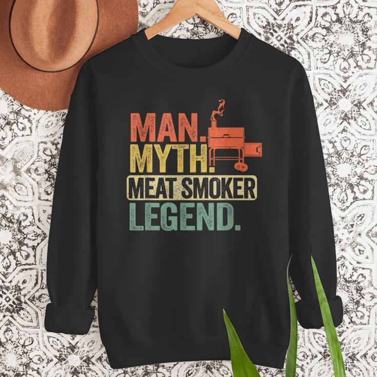 Man Myth Meat Smoker Legend Dad Grillfather BBQ Meat Smoking Men Sweatshirt
