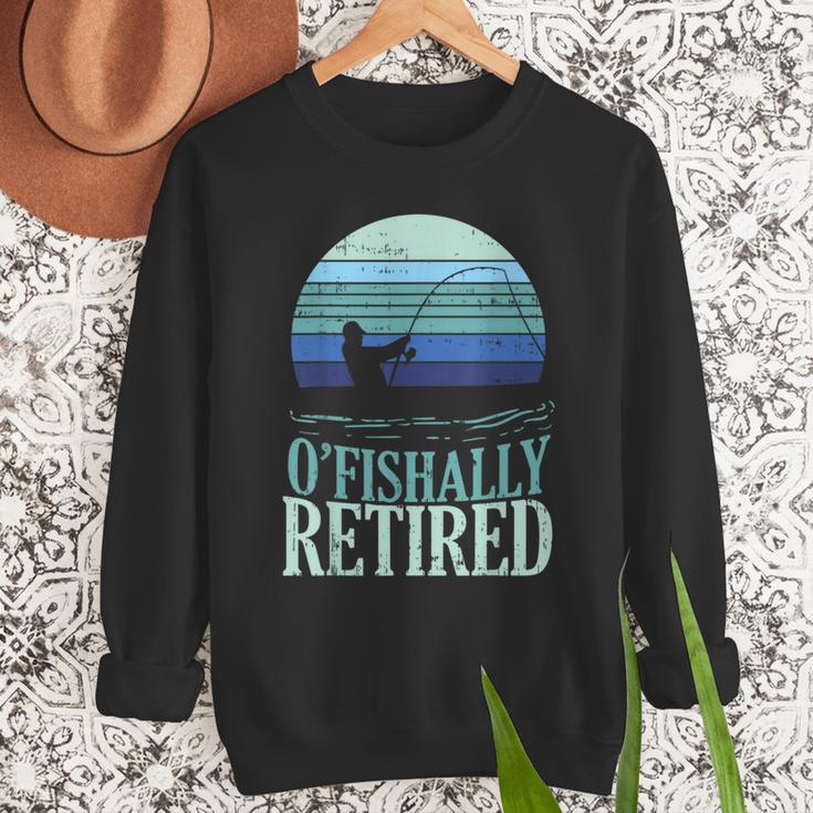 Ofishally Retired Fishing Retro Retirement Dad Men Men Sweatshirt Ofishally Retired Fishing Retro Retirement Dad Men Men Sweatshirt