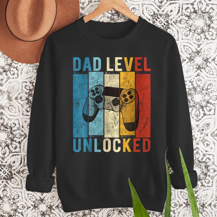 Pregnancy Announcement Dad Level Unlocked New Daddy Father Men Sweatshirt
