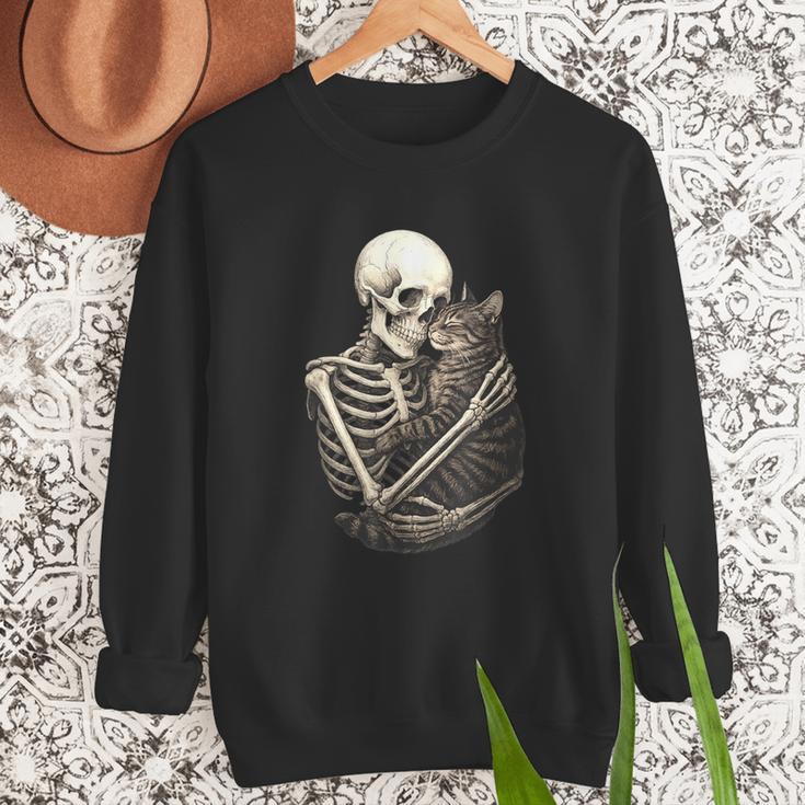 Skeleton Hugging Cat Halloween Cat Lover Cat Mom Dad Men Sweatshirt