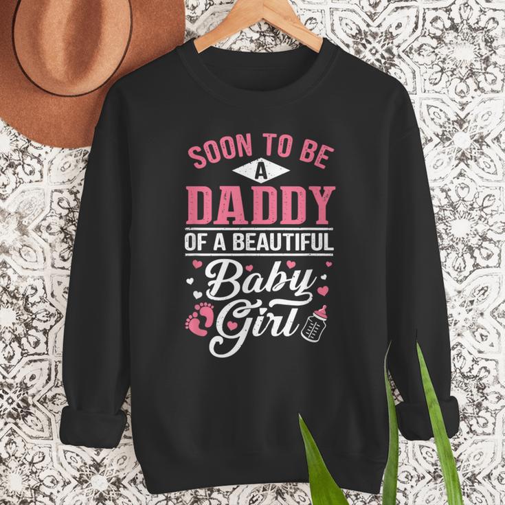Soon To Be A Daddy Of A Beautiful Baby Girl New Dad T-Shirt Men Sweatshirt