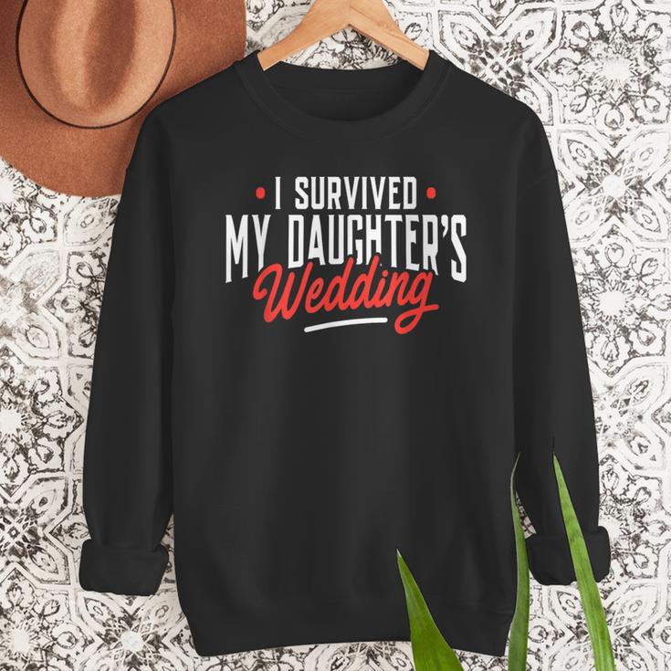 I Survived My Daughter's Wedding Father Of The Bride Dad Men Sweatshirt