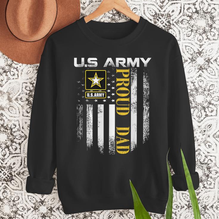 Vintage US Army Proud Dad With American Flag Men Sweatshirt