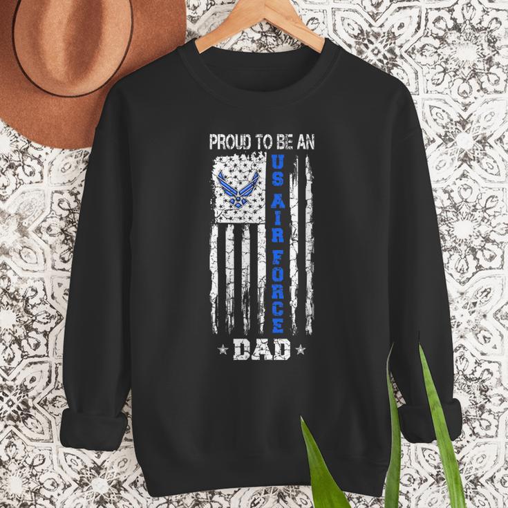 Vintage USA Flag Proud To Be An US Air Force Dad Men Sweatshirt