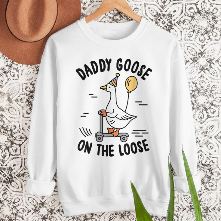 Daddy Goose On The Loose Birthday Matching Family Men Sweatshirt
