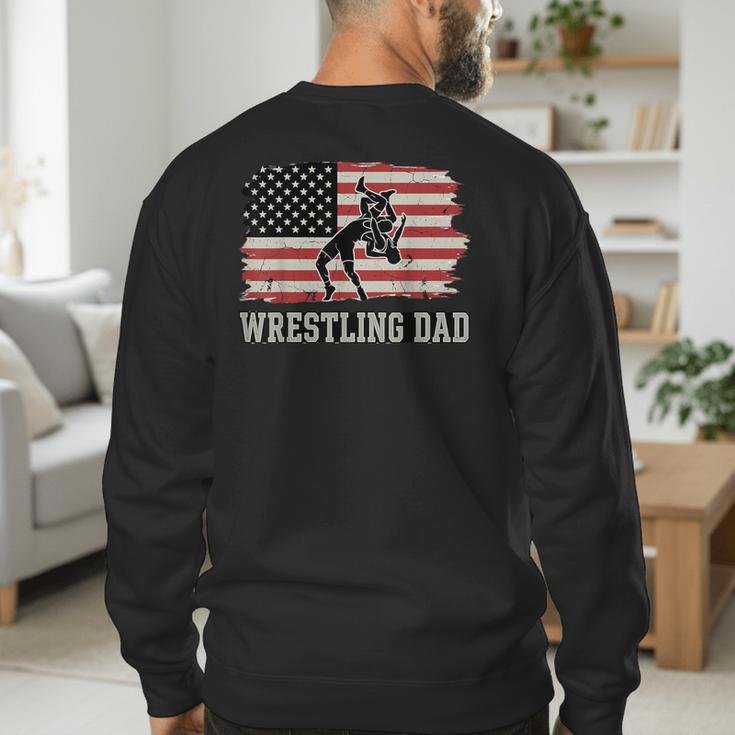 Wrestling Dad US Flag Fathers Day Retro Wrestling Fans Men's Sweatshirt Back Print