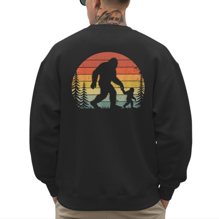 Retro Vintage Bigfoot Dad Fathers Day Father Son Matching Men's Sweatshirt Back Print