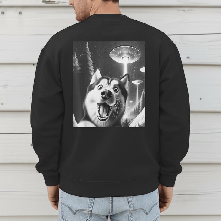 Siberian Husky Alien UFO Taking a Selfie Dog Mom Dad Men's Sweatshirt Back Print Siberian Husky Alien UFO Taking a Selfie Dog Mom Dad Men's Sweatshirt Back Print