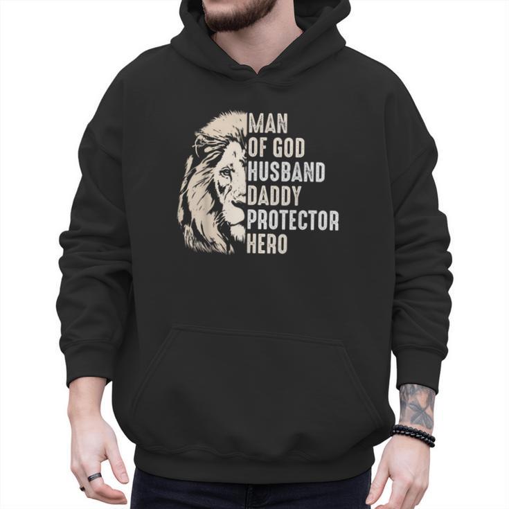 Man Of God Husband Daddy Protector Hero Lion Father's Day Men Hoodie