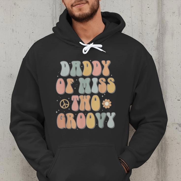 Daddy Dad Two Groovy Second Birthday Retro 2nd Bday Party Men Hoodie