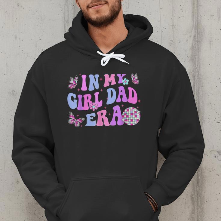 Groovy Retro In My Girl Dad Era Daddy Fathers Day Men Hoodie