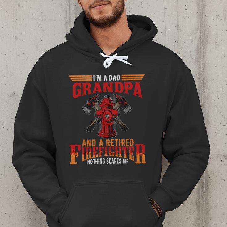 I'm Dad Grandpa Retired Firefighter Nothing Scares Me Men Hoodie