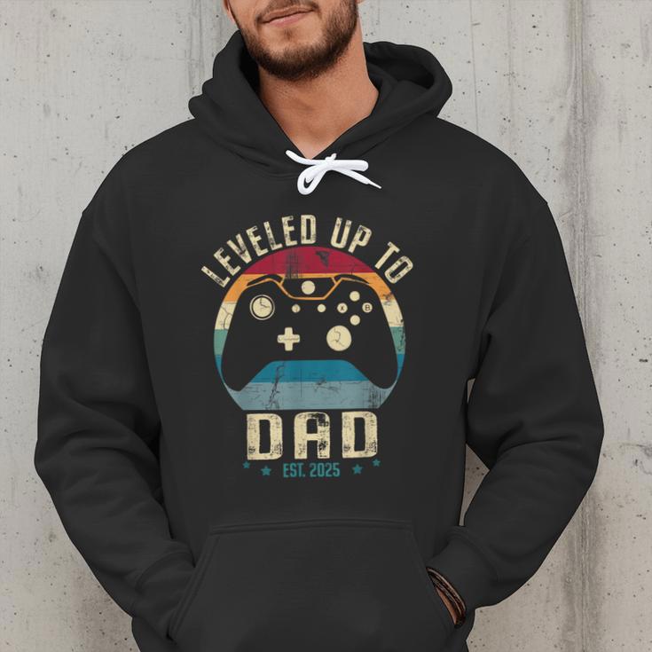 I Leveled Up To Dad 2025 Promoted To Daddy Soon To Be Father Men Hoodie