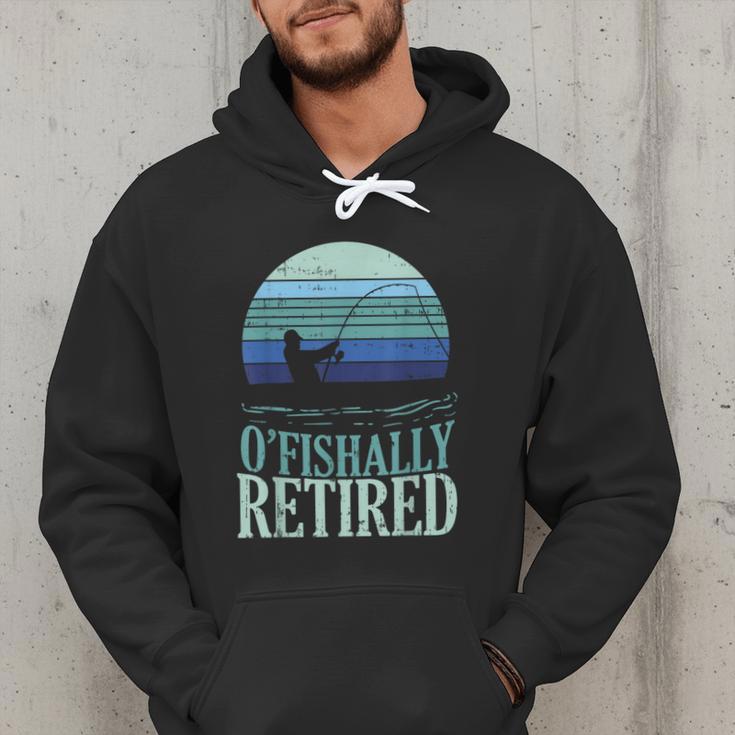 Ofishally Retired Fishing Retro Retirement Dad Men Men Hoodie