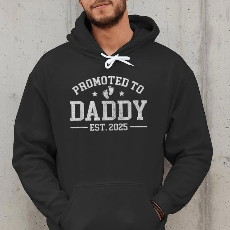 Promoted To Daddy Est 2025 Baby Announcement For New Dad Men Hoodie